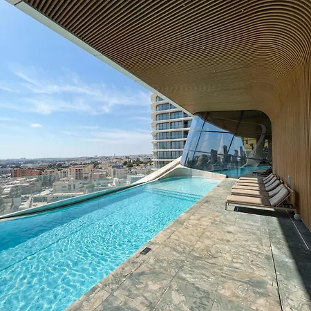 21st Floor Sunset - Mercury Tower With Pool Access By Uniq