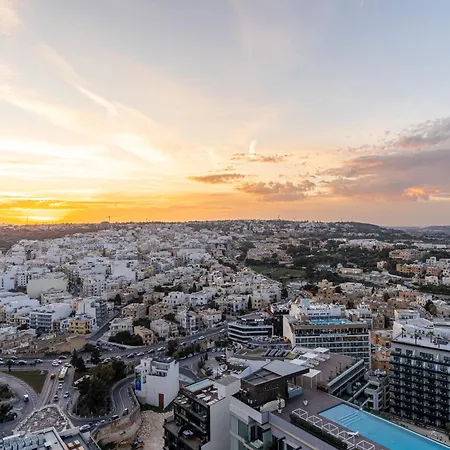 21st Floor Sunset - Mercury Tower With Pool Access By Uniq San Giuliano