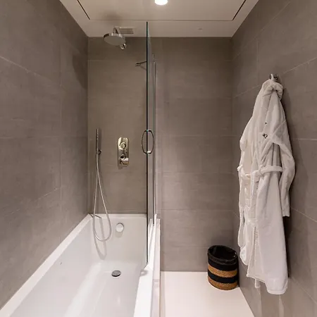 21st Floor Sunset - Mercury Tower With Pool Access By Uniq * San Giuliano
