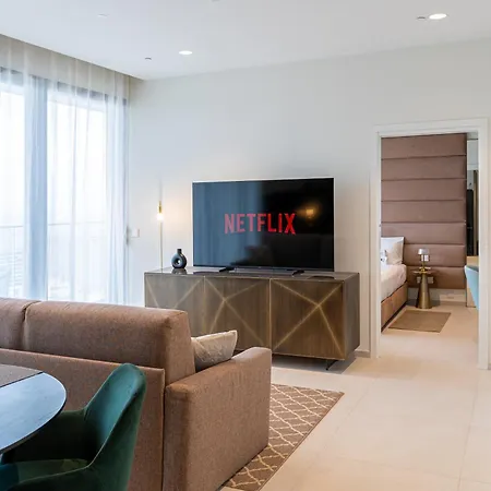 Apartment 21st Floor Sunset - Mercury Tower With Pool Access By Uniq