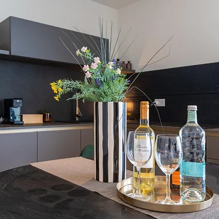 Appartamento 21st Floor Sunset - Mercury Tower With Pool Access By Uniq San Giuliano