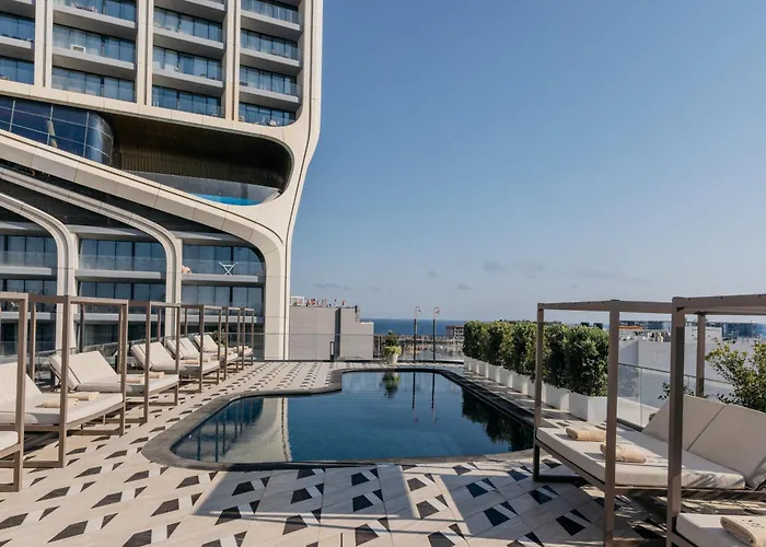 21st Floor Sunset - Mercury Tower With Pool Access By Uniq