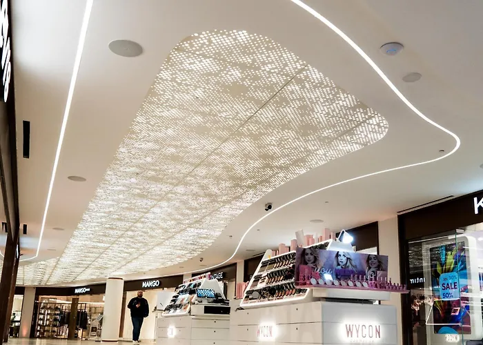 Daire 21st Floor Sunset - Mercury Tower With Pool Access By Uniq *